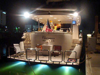 Yacht Charmer aft
