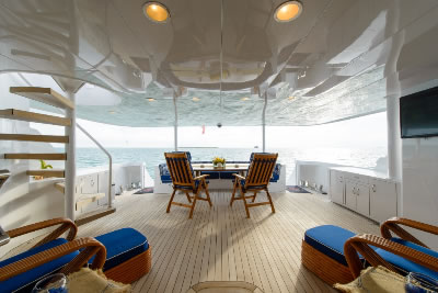 Yacht Easy Rider aft deck