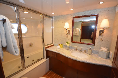 Yacht Good Times guest bathroom