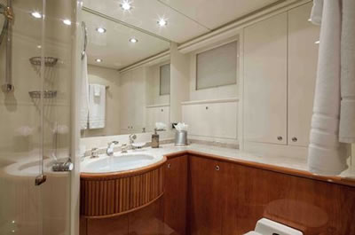 Yacht Grand Barossa VIP bathroom