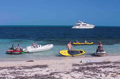 Yacht Grand Barossa toys and the beach