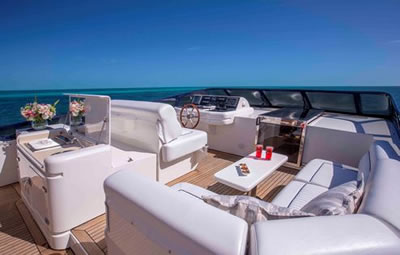Yacht Grand Barossa helm