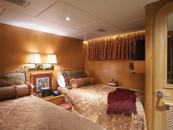 Yacht Independence 2 twin stateroom