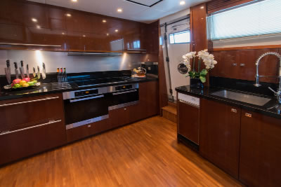 Yacht Livernano galley